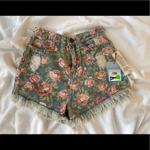 Show me your MuMu short